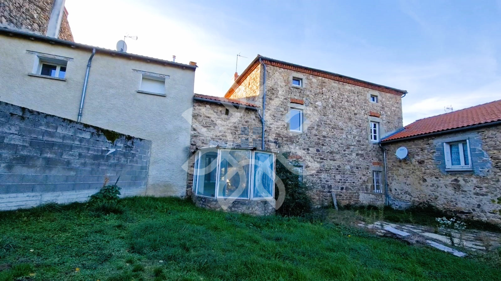 vente maison ST BEAUZIRE