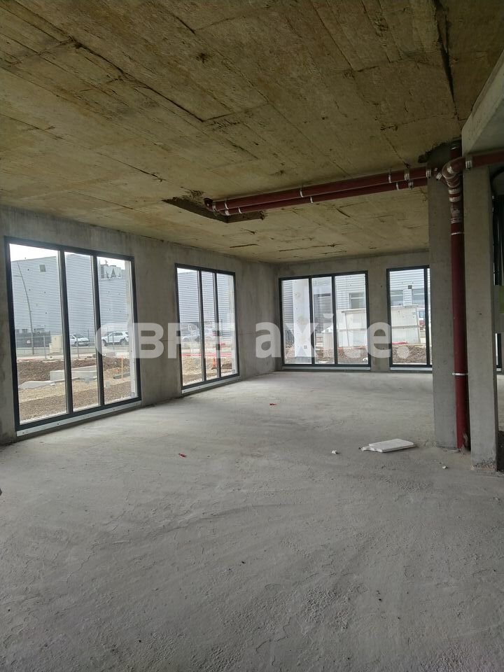 vente local-commercial CESSY