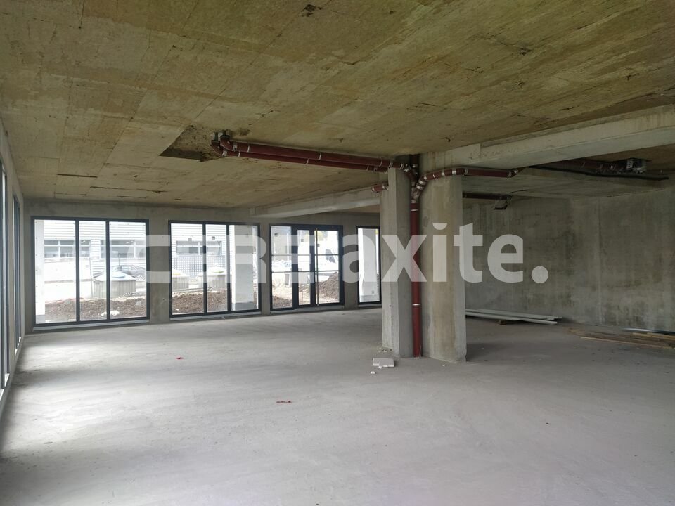 vente local-commercial CESSY