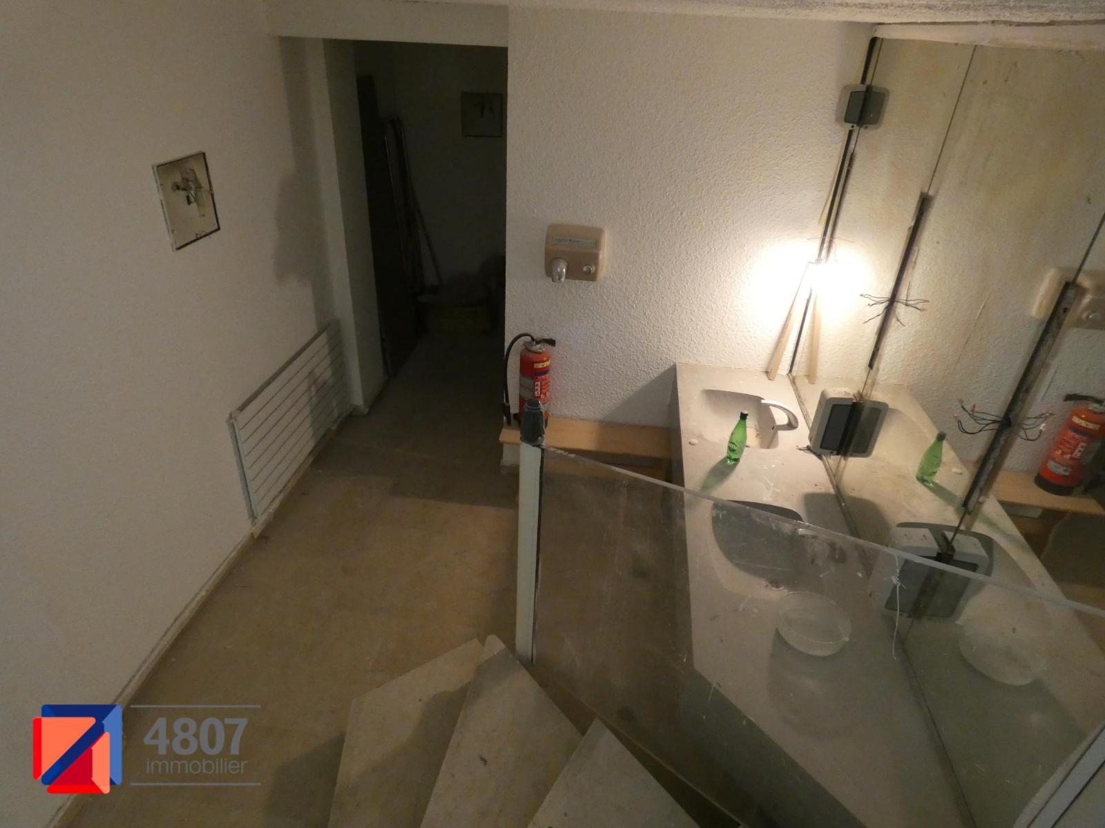 location local-commercial ANNEMASSE