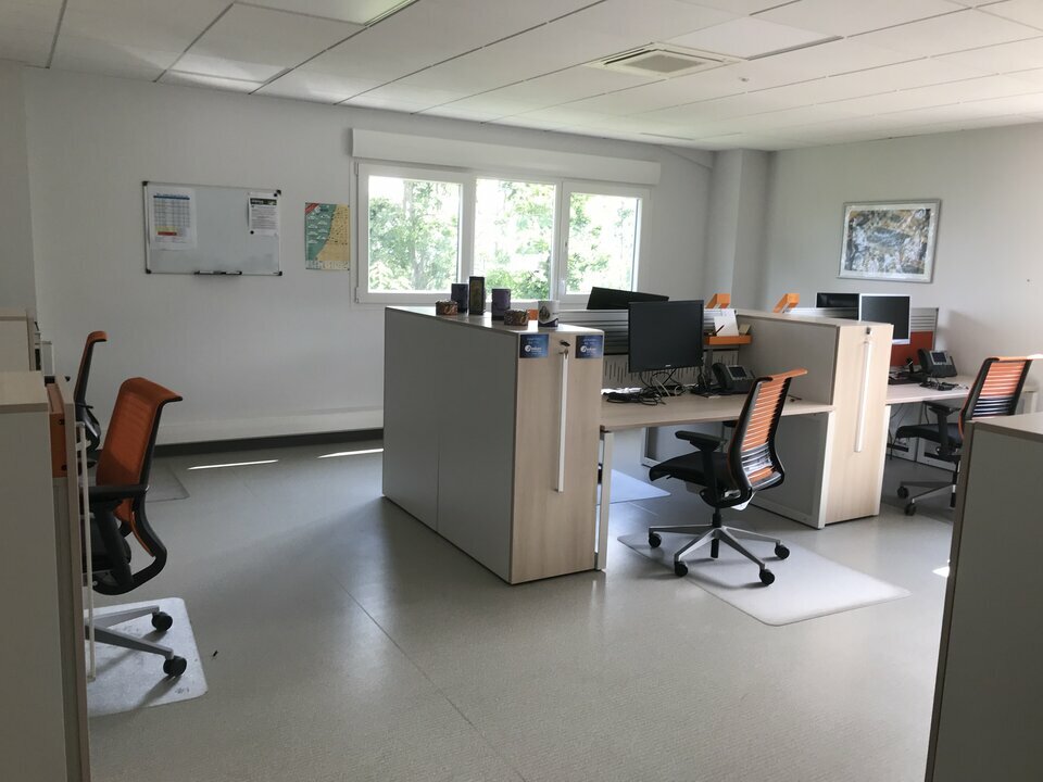 location local-professionnel ARCHAMPS