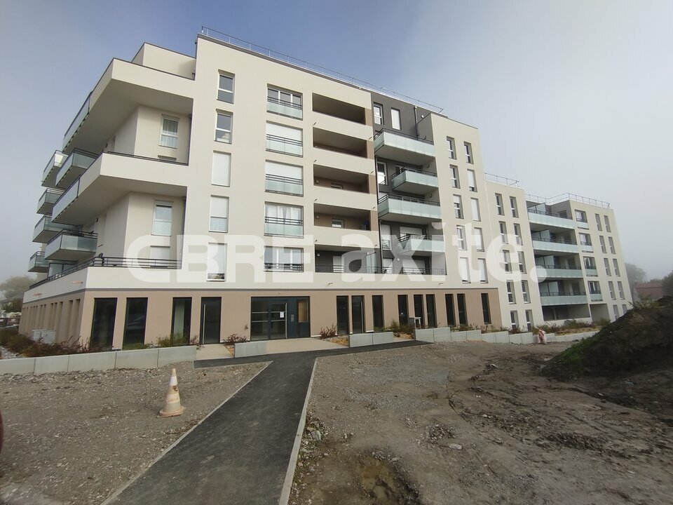 vente local-commercial RUMILLY