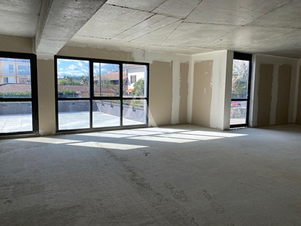 location local-commercial 