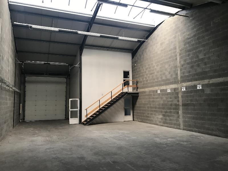 Local industriel  - 240 m² ST FELIX