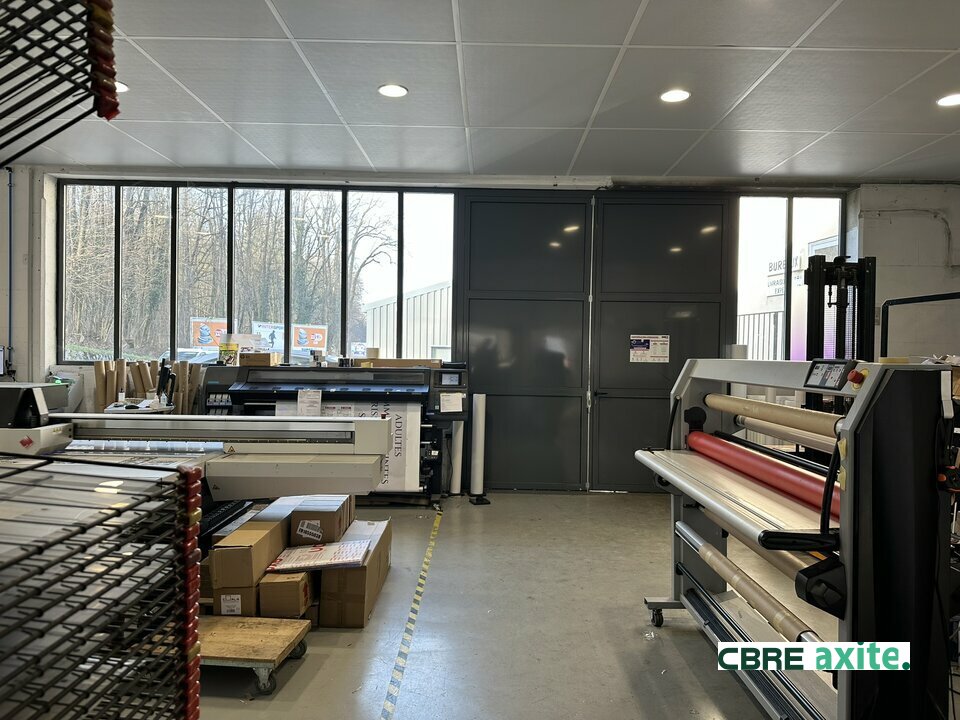 vente local-industriel COGNIN