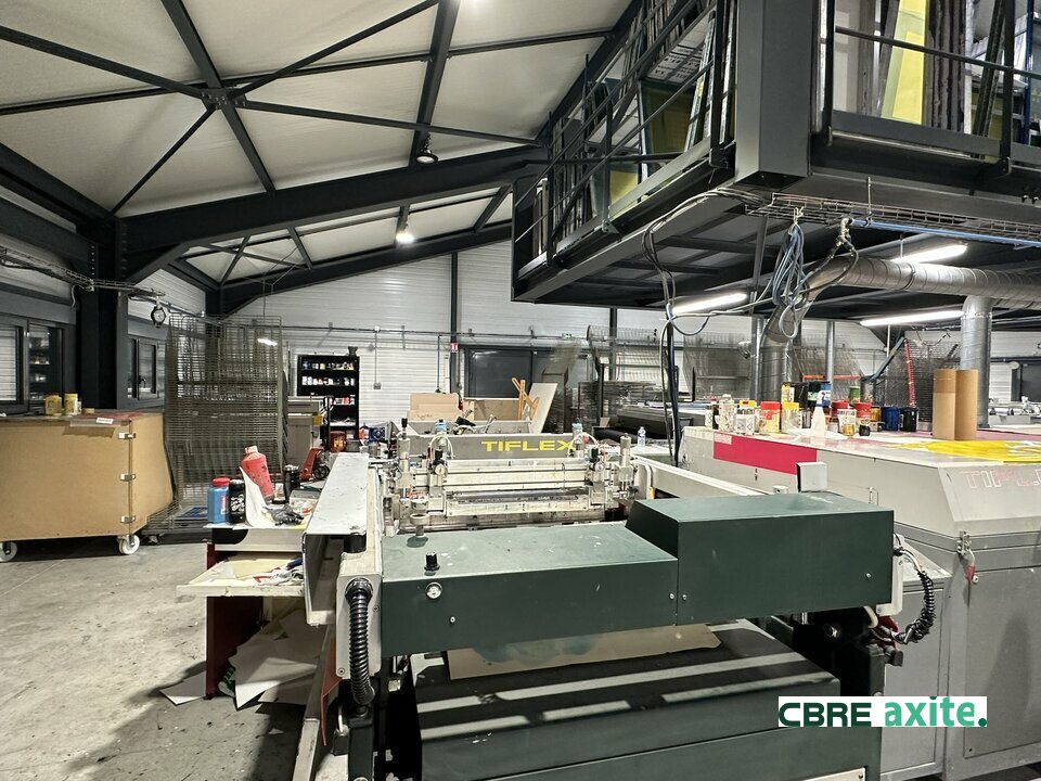 vente local-industriel COGNIN