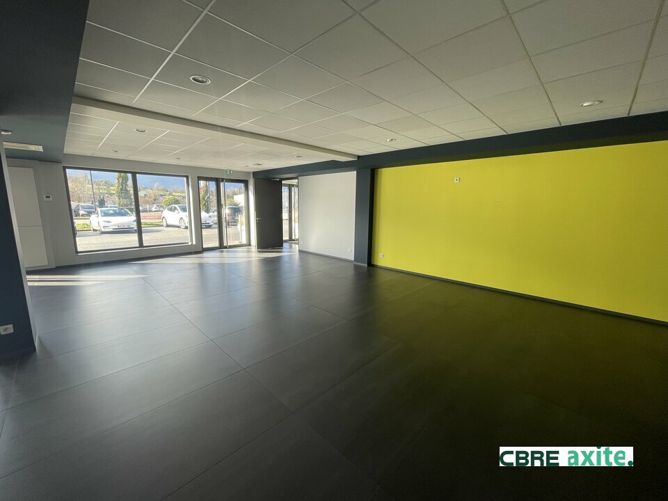 location local-commercial DRUMETTAZ CLARAFOND