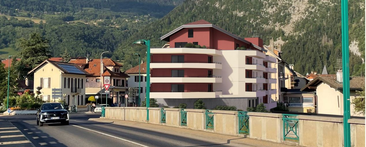 vente local-commercial CLUSES