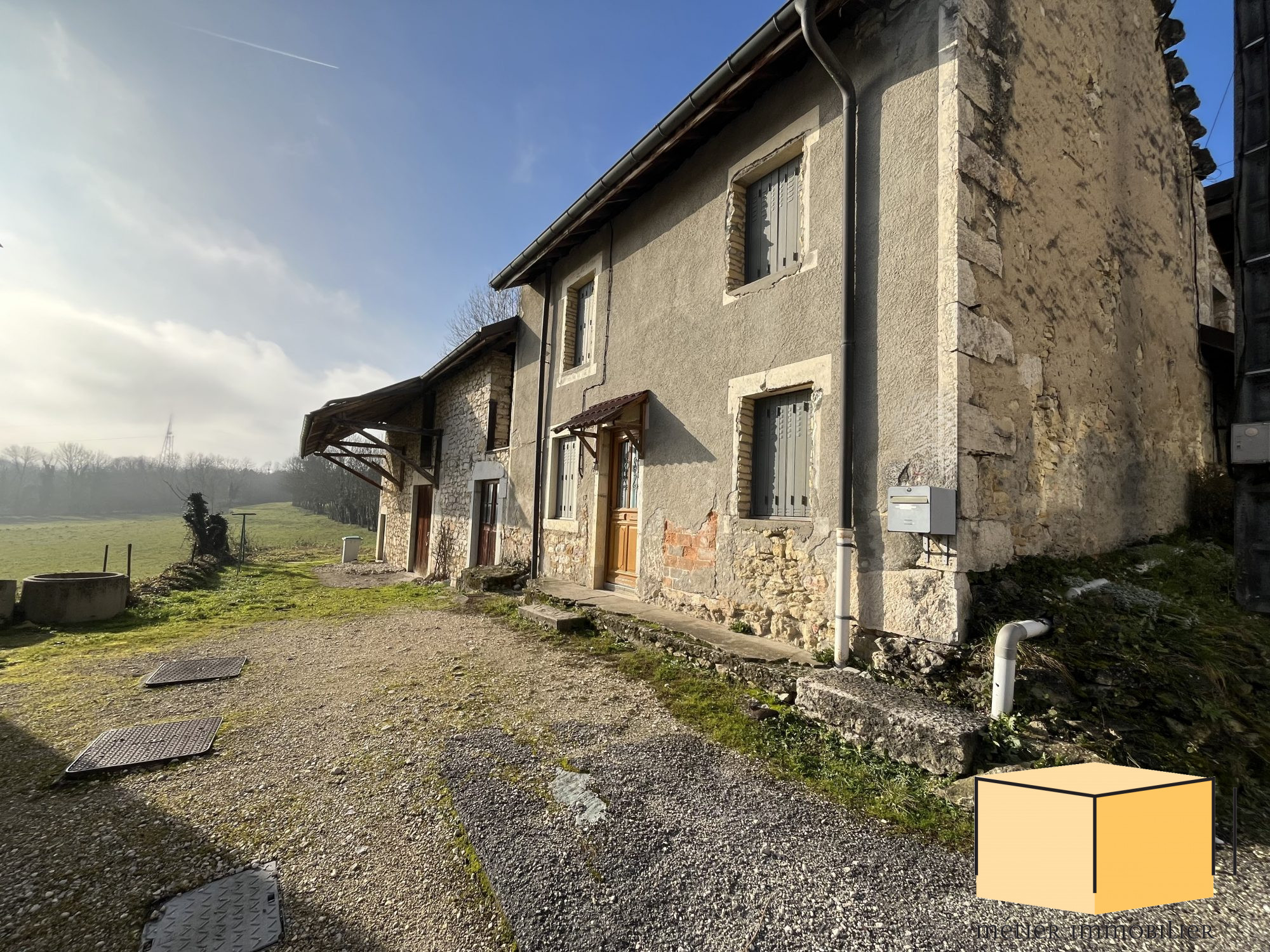vente maison YENNE