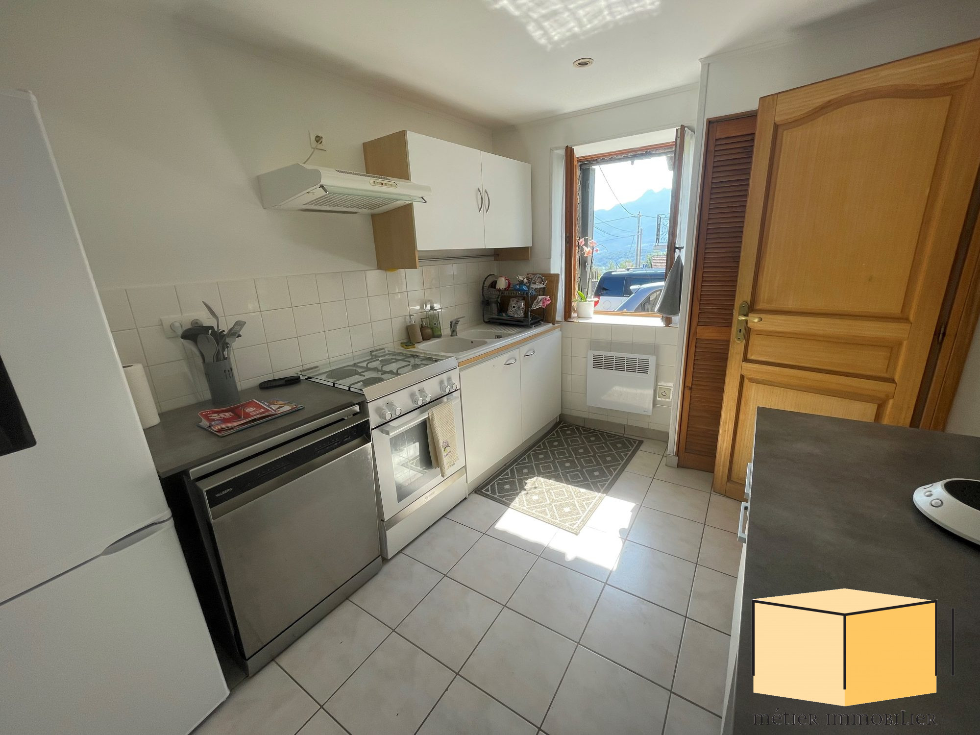 vente maison YENNE