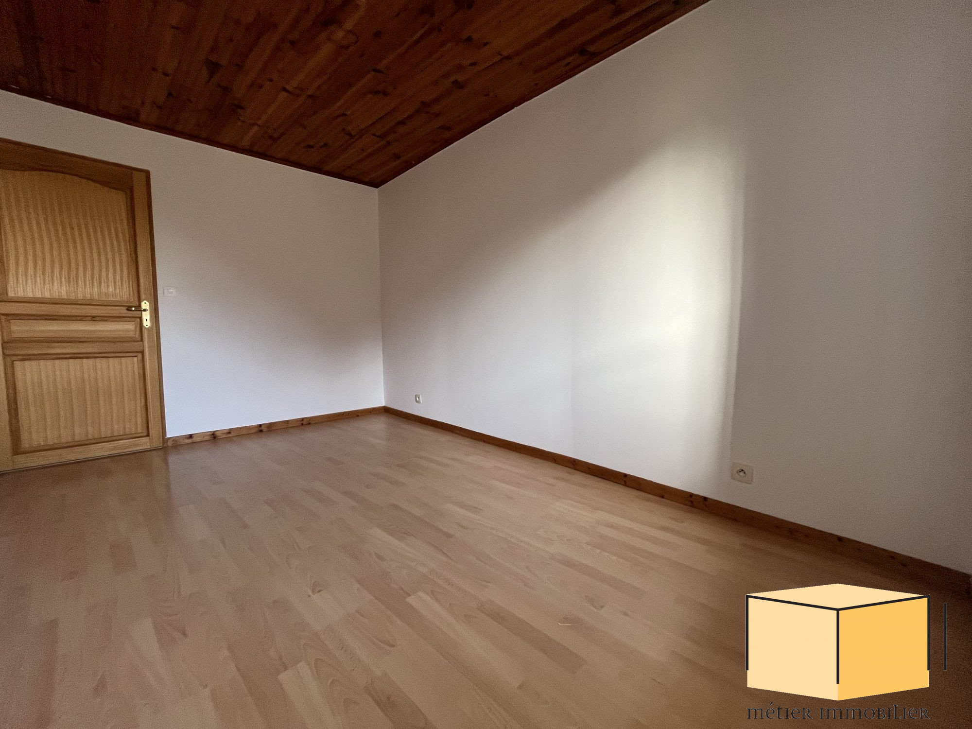 vente maison YENNE