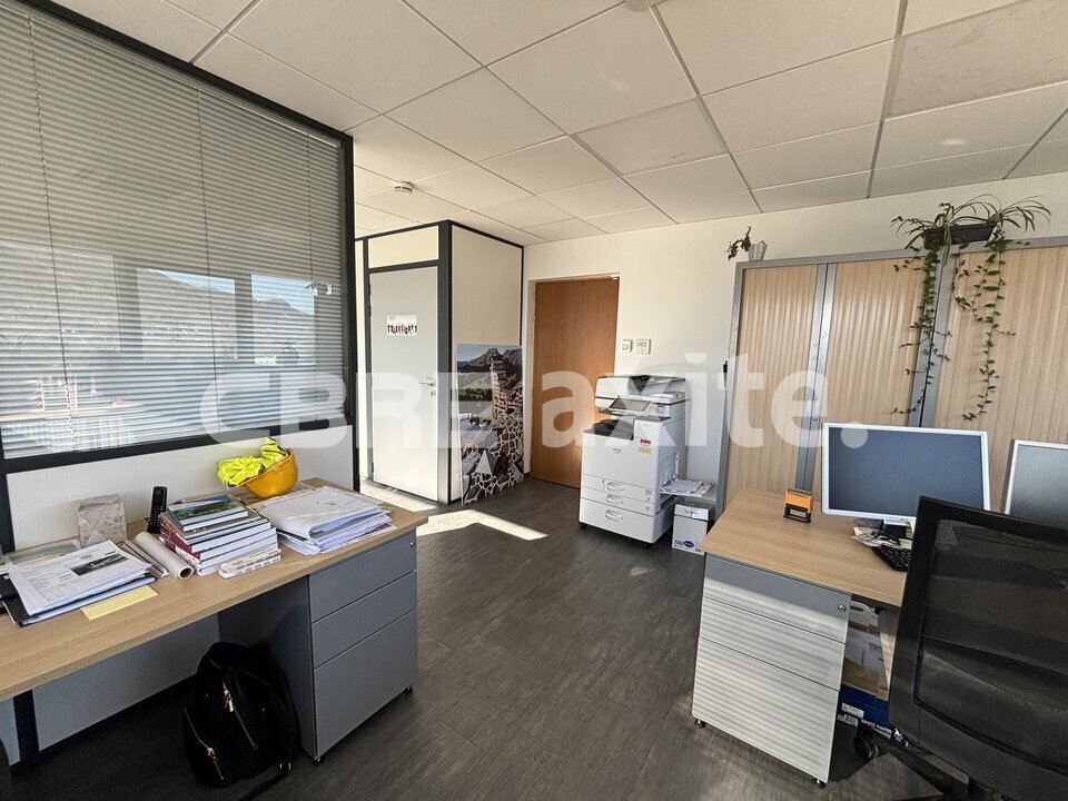 location local-professionnel ST PIERRE EN FAUCIGNY