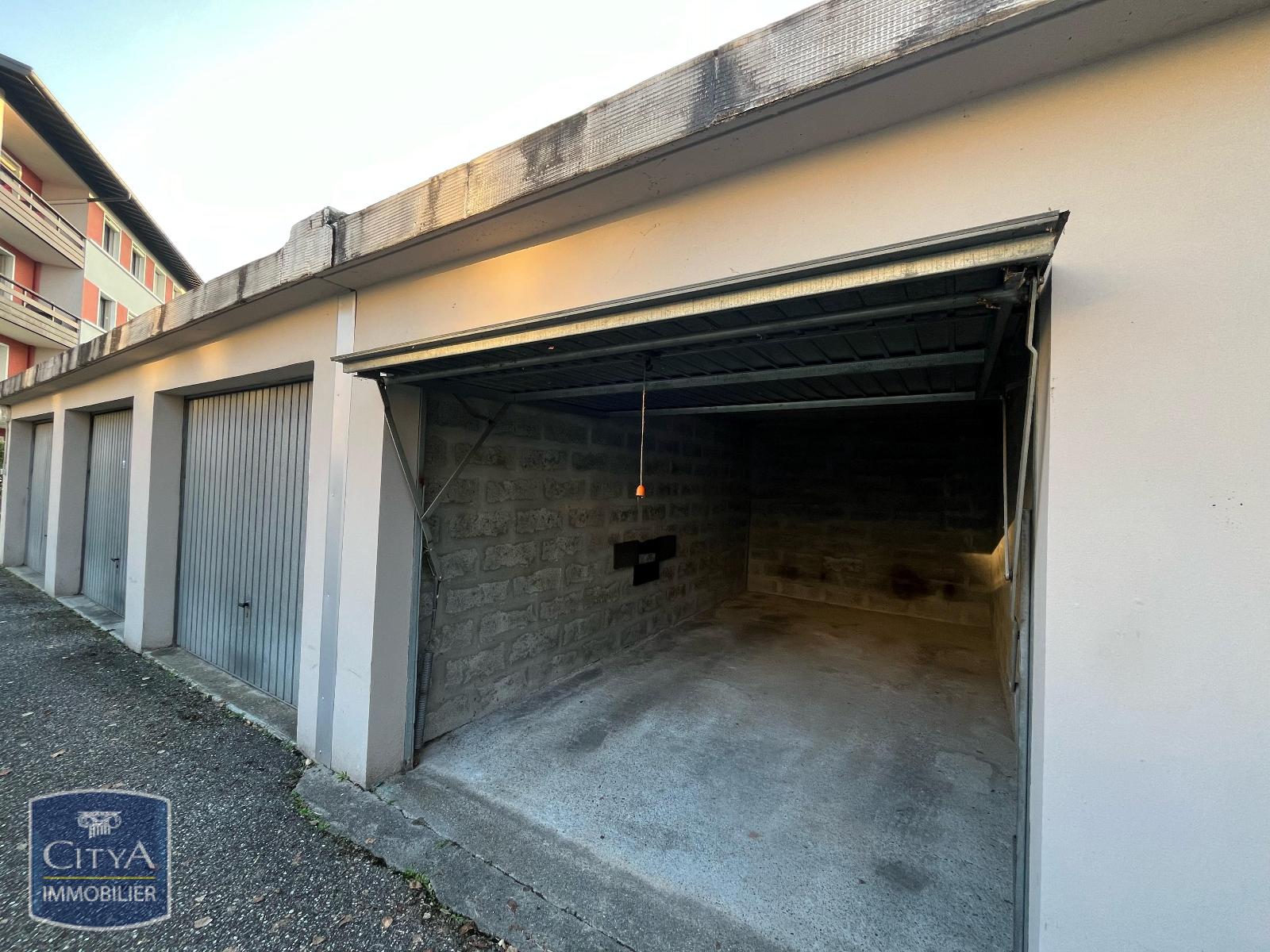 Parking - Garage  LA RAVOIRE