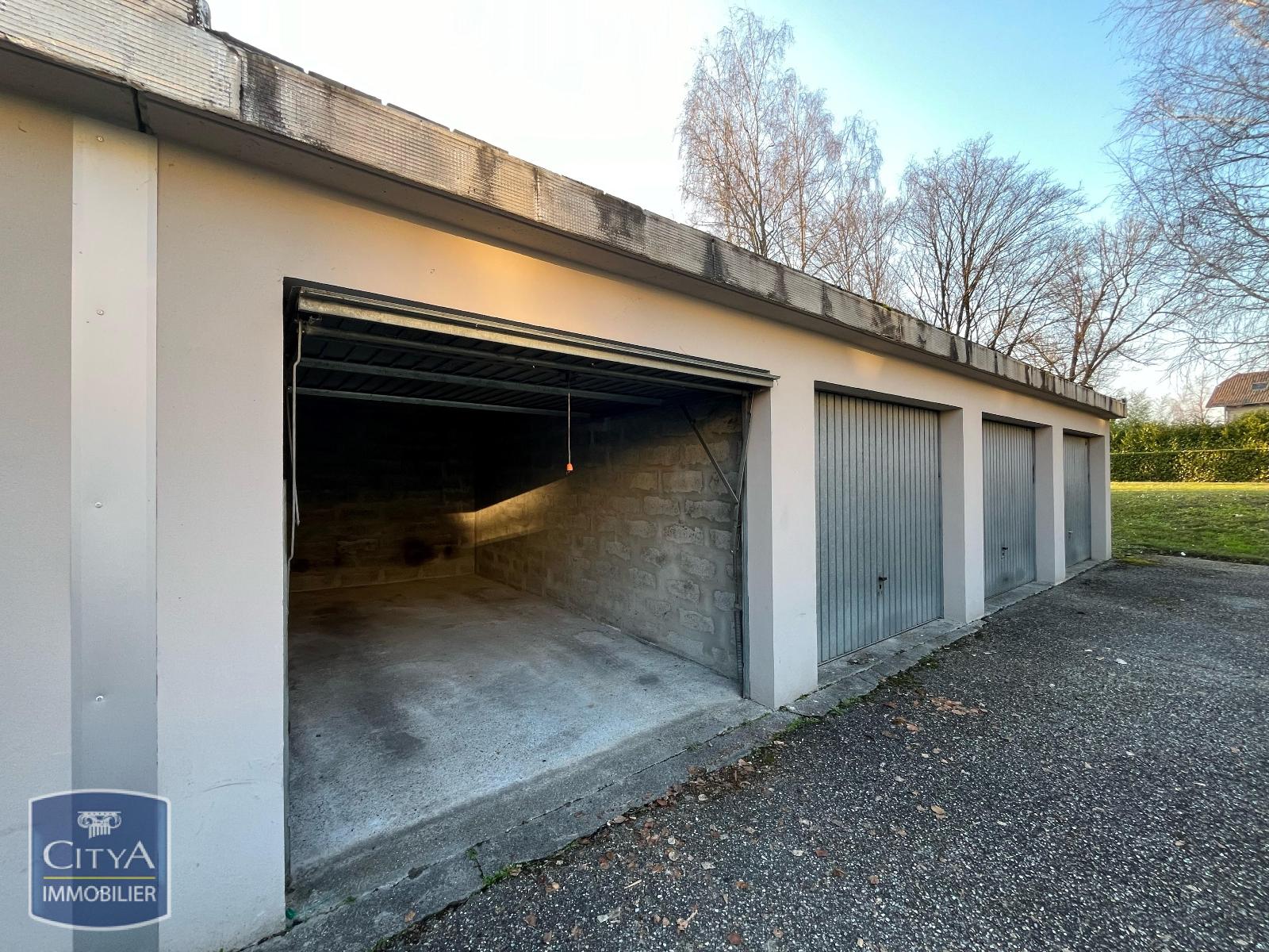 location parking LA RAVOIRE
