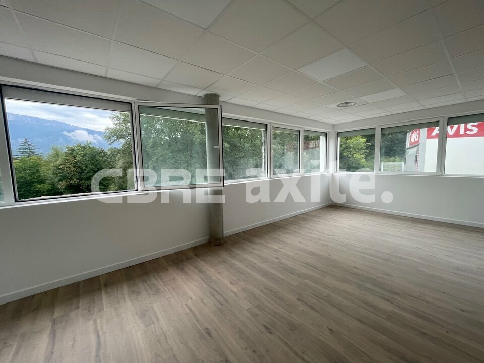 Bureau  - 112 m² ARGONAY