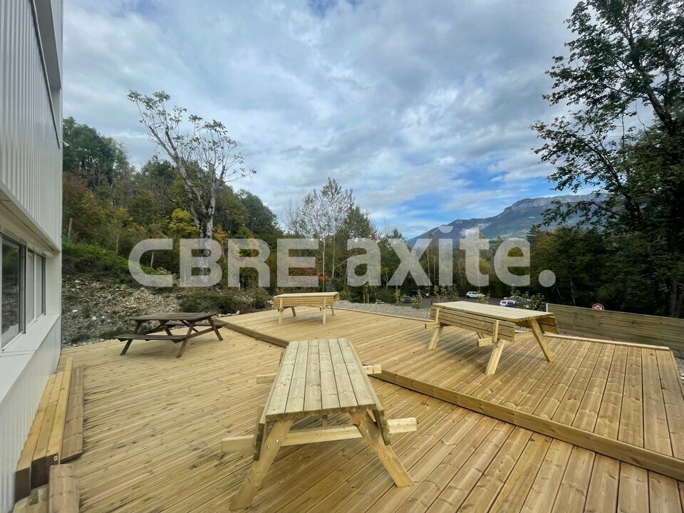 location local-professionnel ARGONAY