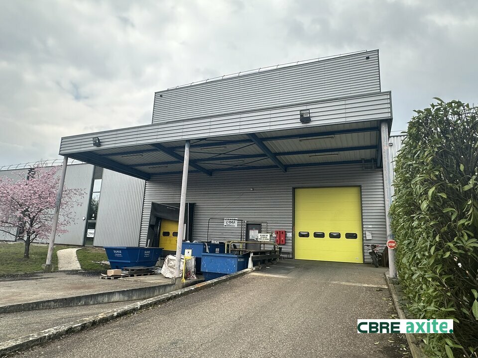 location local-industriel MERY