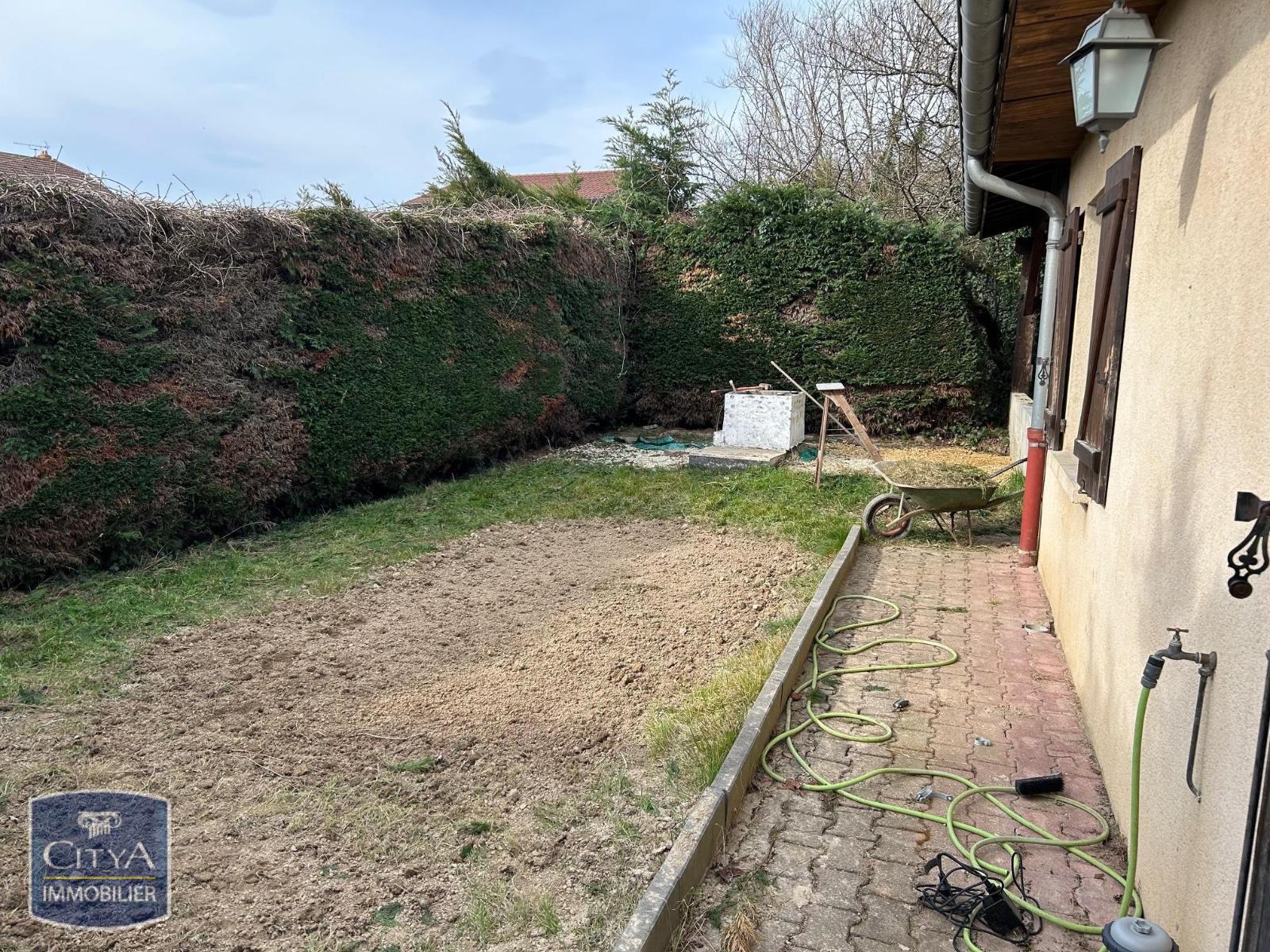location appartement ST PAUL DE VARAX