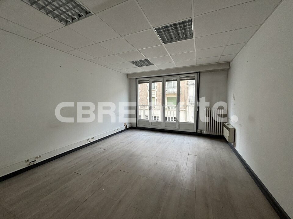 location local-professionnel ANNECY