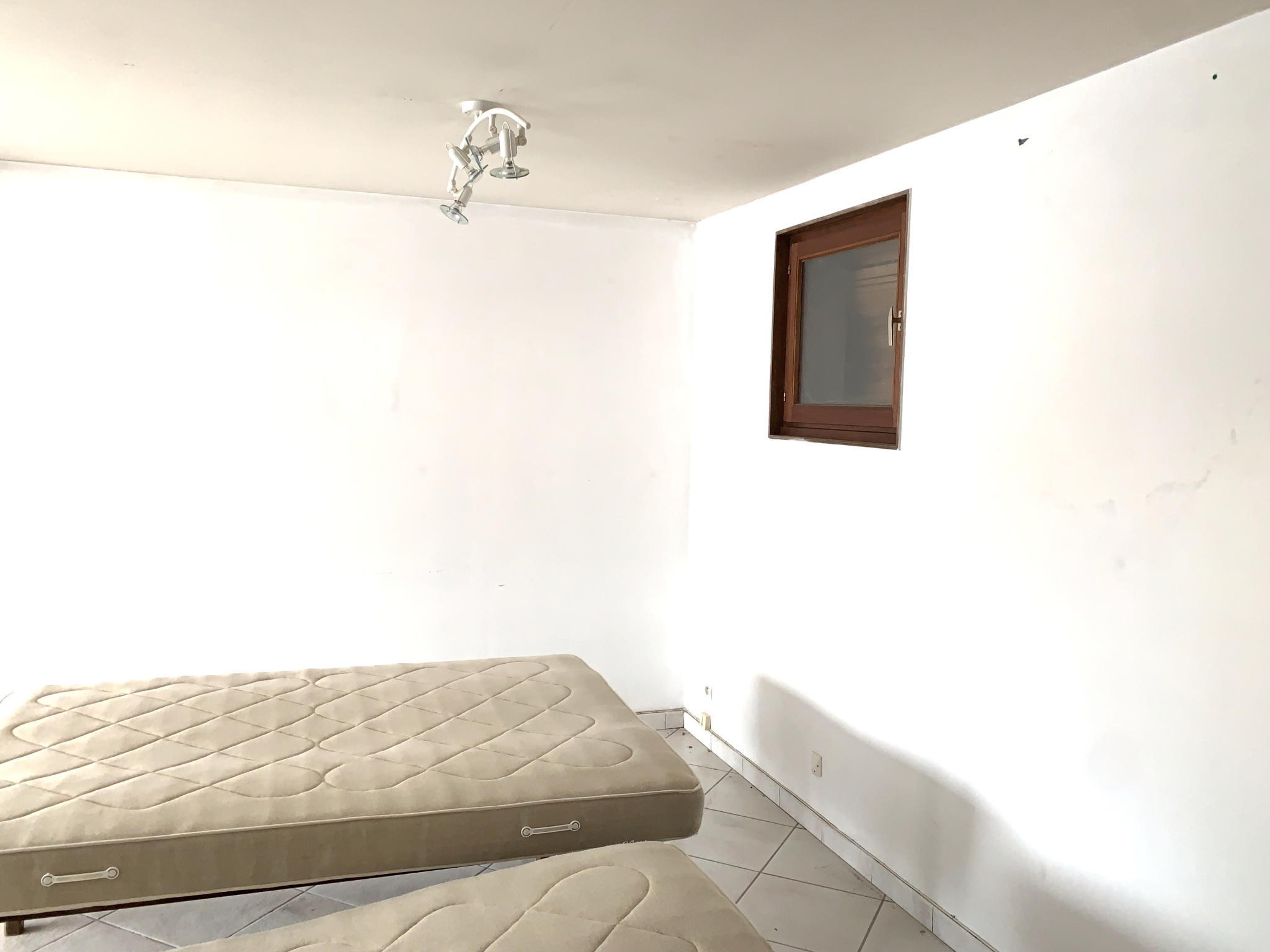 vente fonds-de-commerce ALBIEZ MONTROND