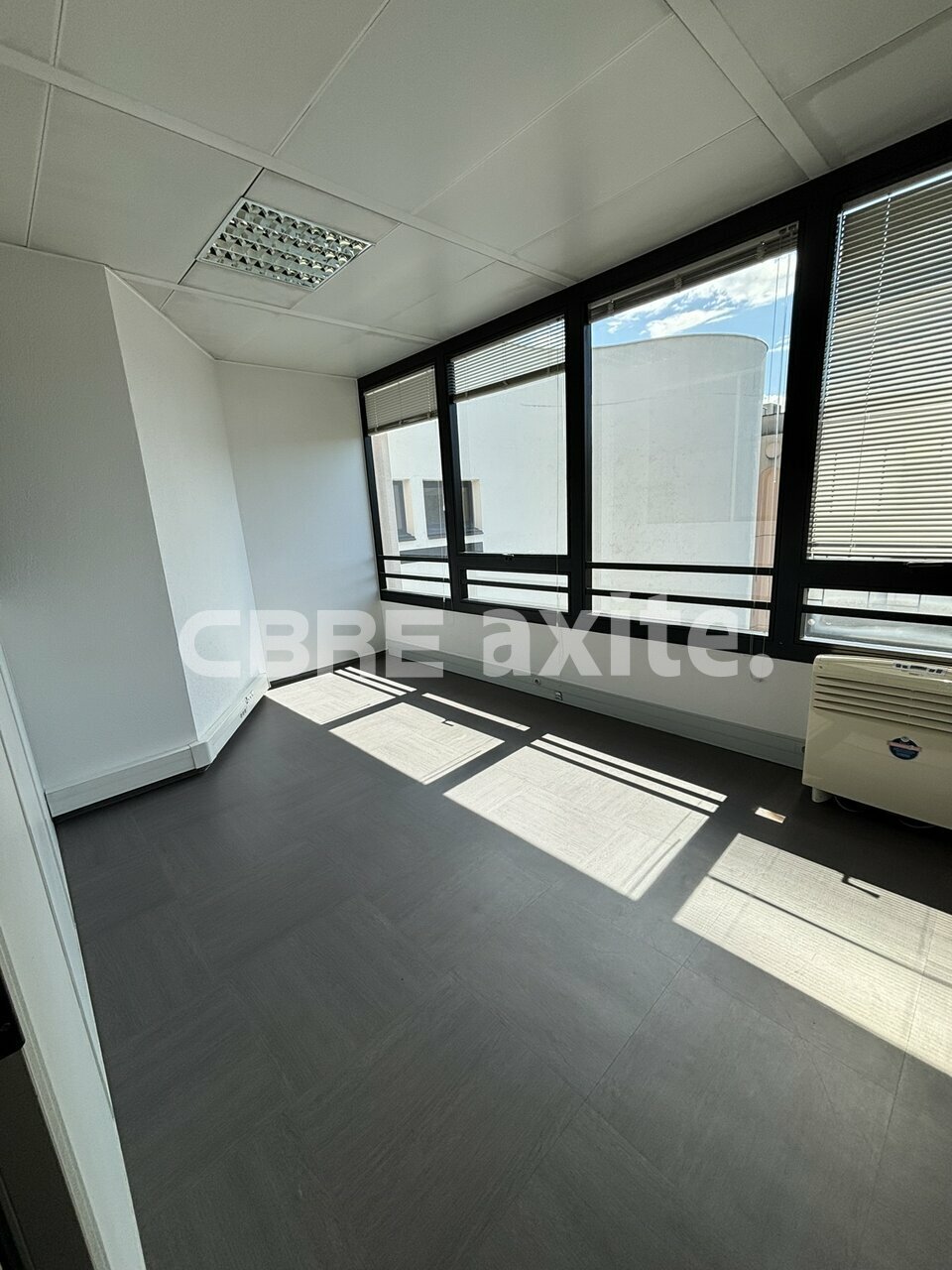 location local-professionnel EPAGNY METZ TESSY