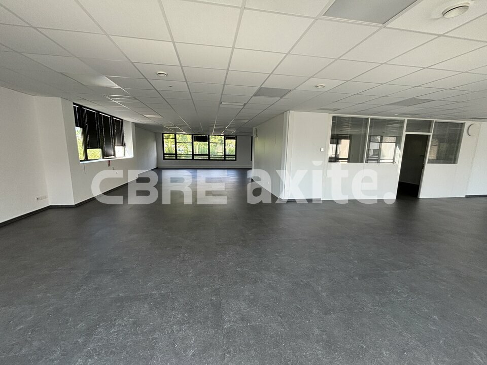 location local-professionnel EPAGNY METZ TESSY