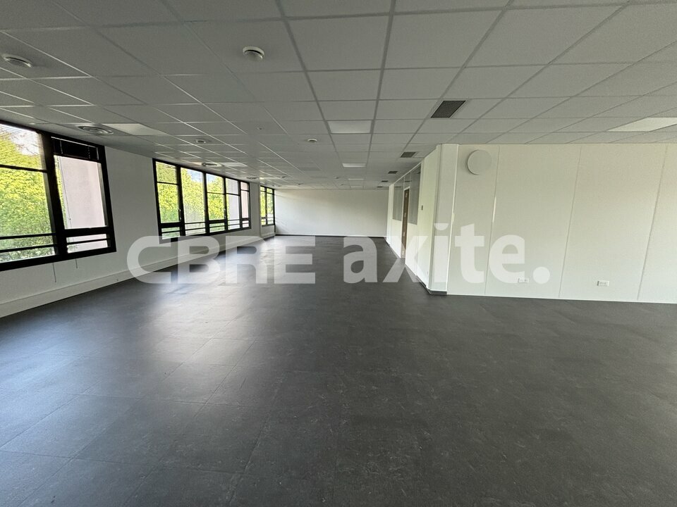location local-professionnel EPAGNY METZ TESSY