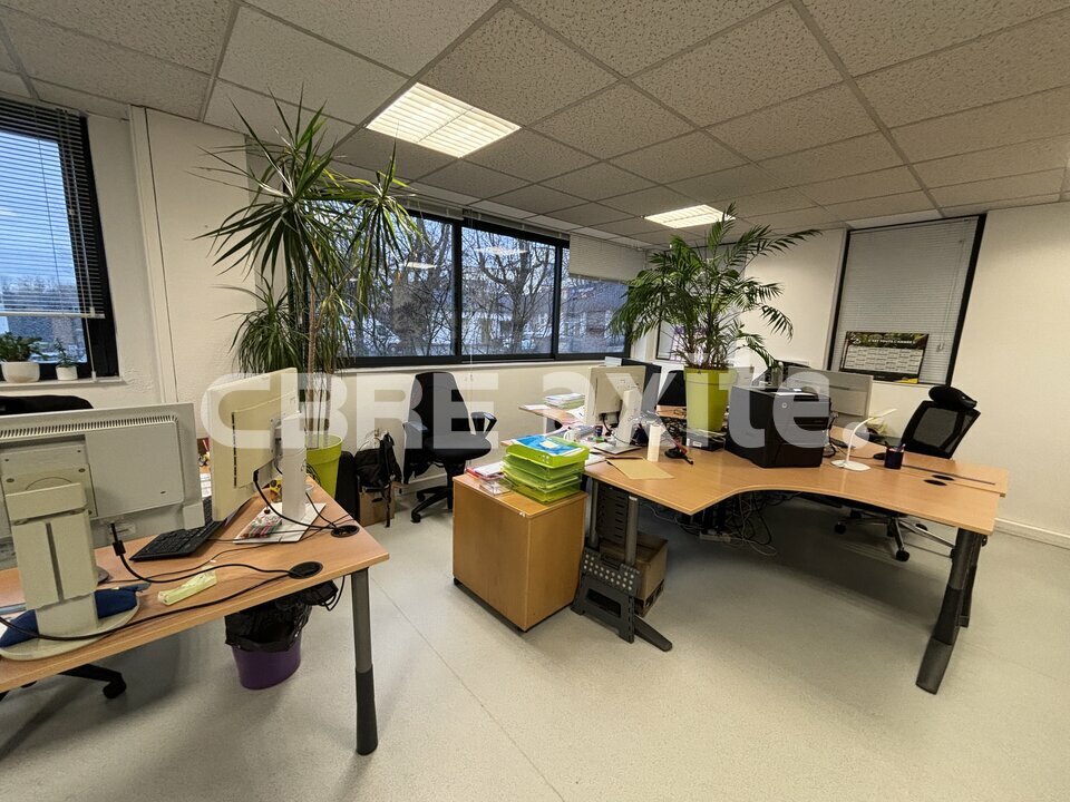 location local-professionnel CRAN GEVRIER