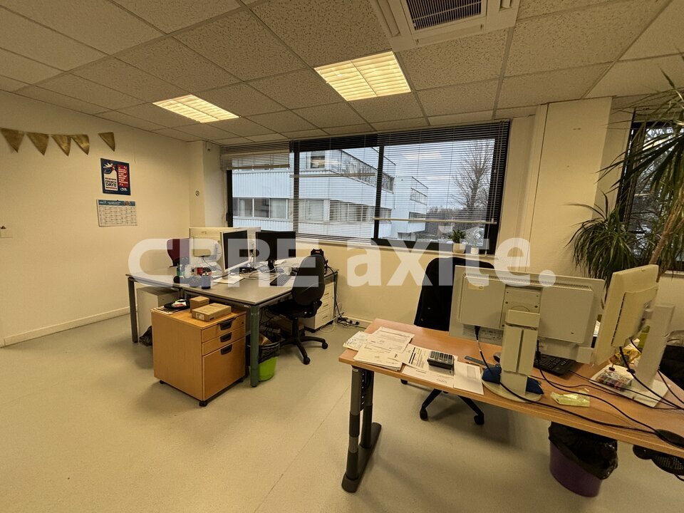 location local-professionnel CRAN GEVRIER