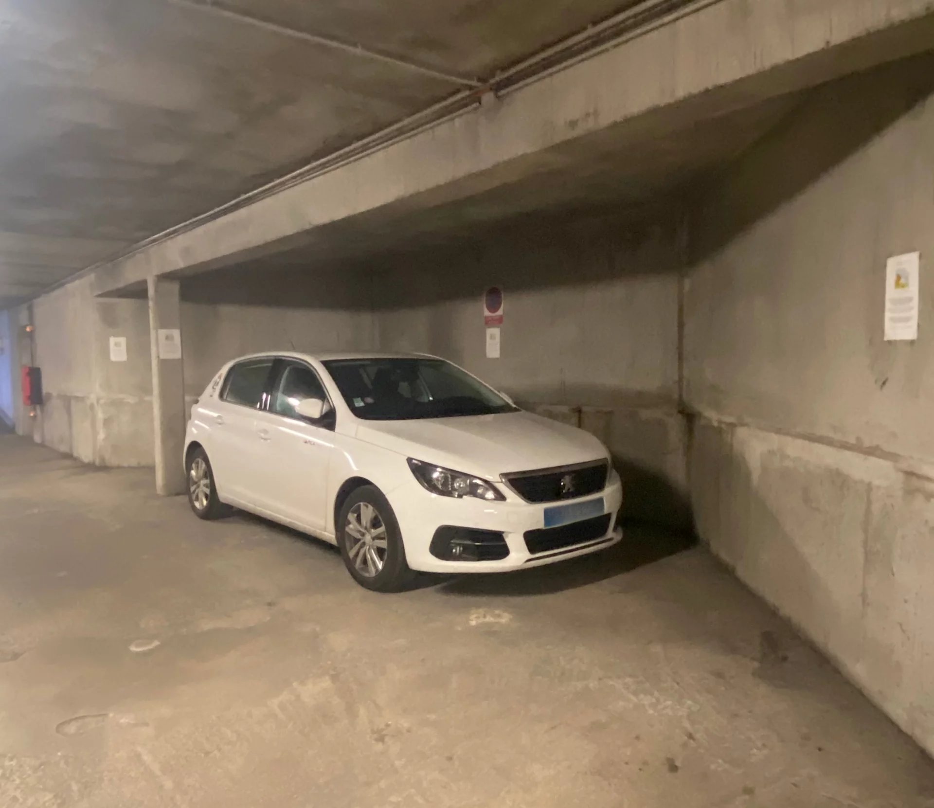 location parking THONON LES BAINS