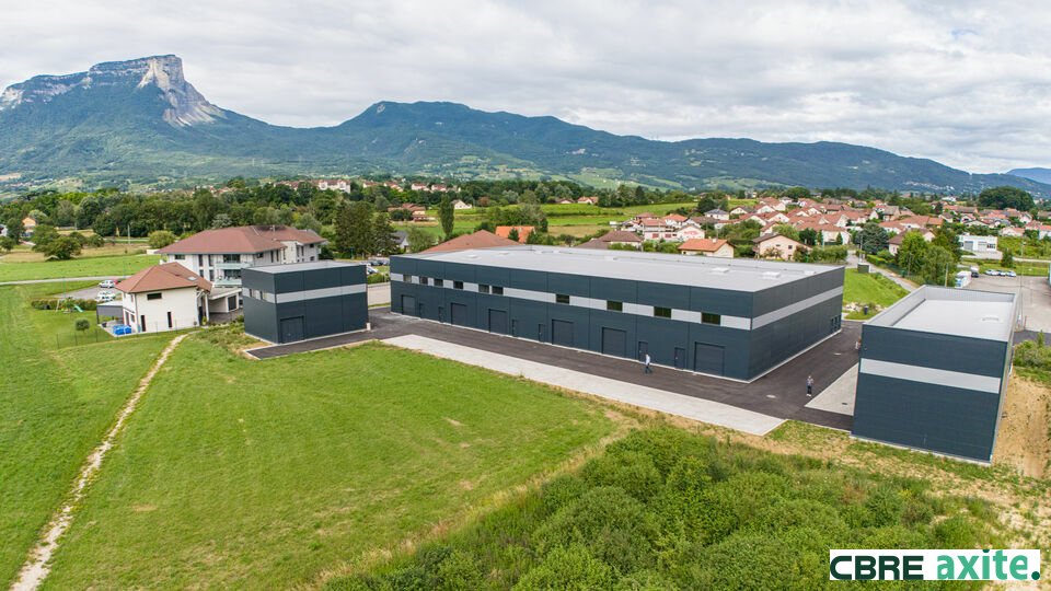 location local-industriel LES MARCHES
