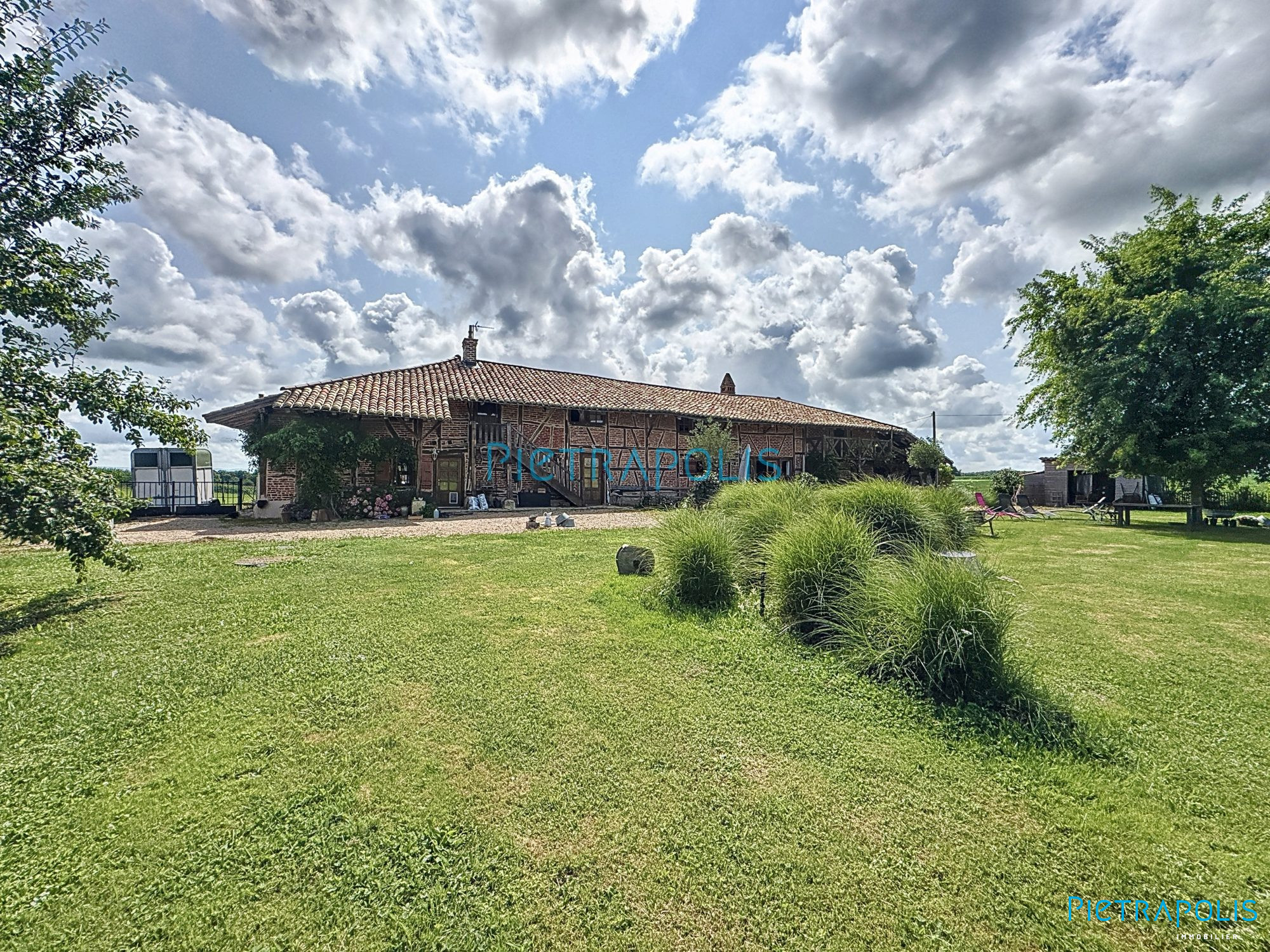 vente maison COURTES
