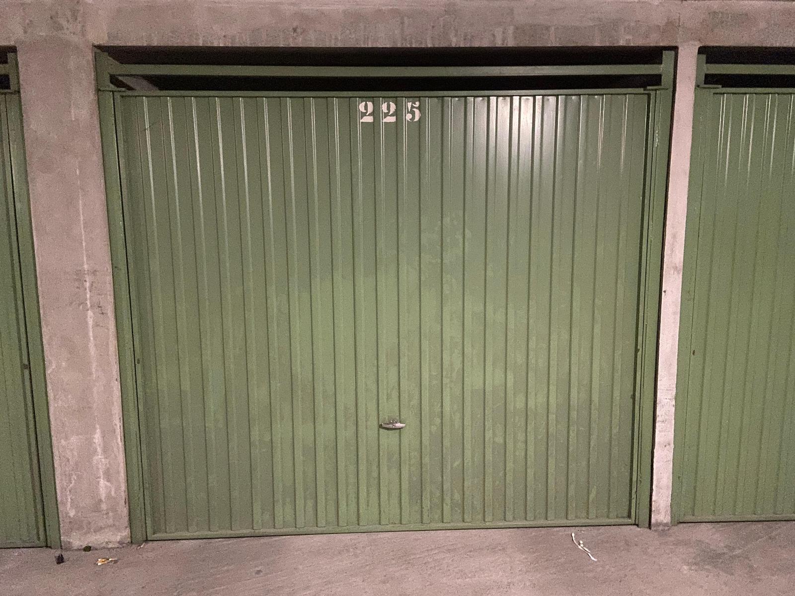 location parking THONON LES BAINS