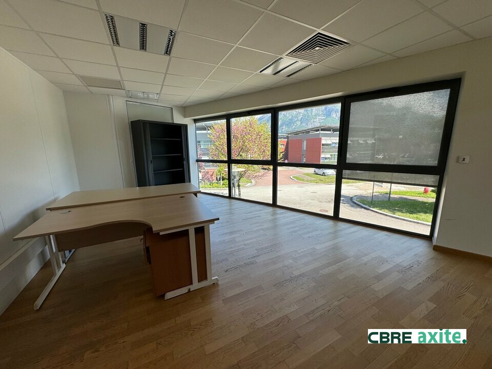 location local-professionnel FRANCIN
