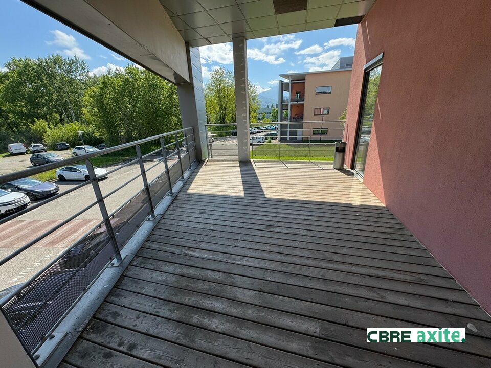 location local-professionnel FRANCIN