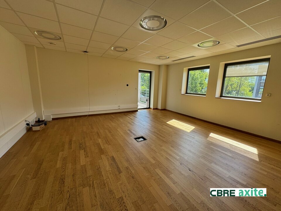 location local-professionnel FRANCIN