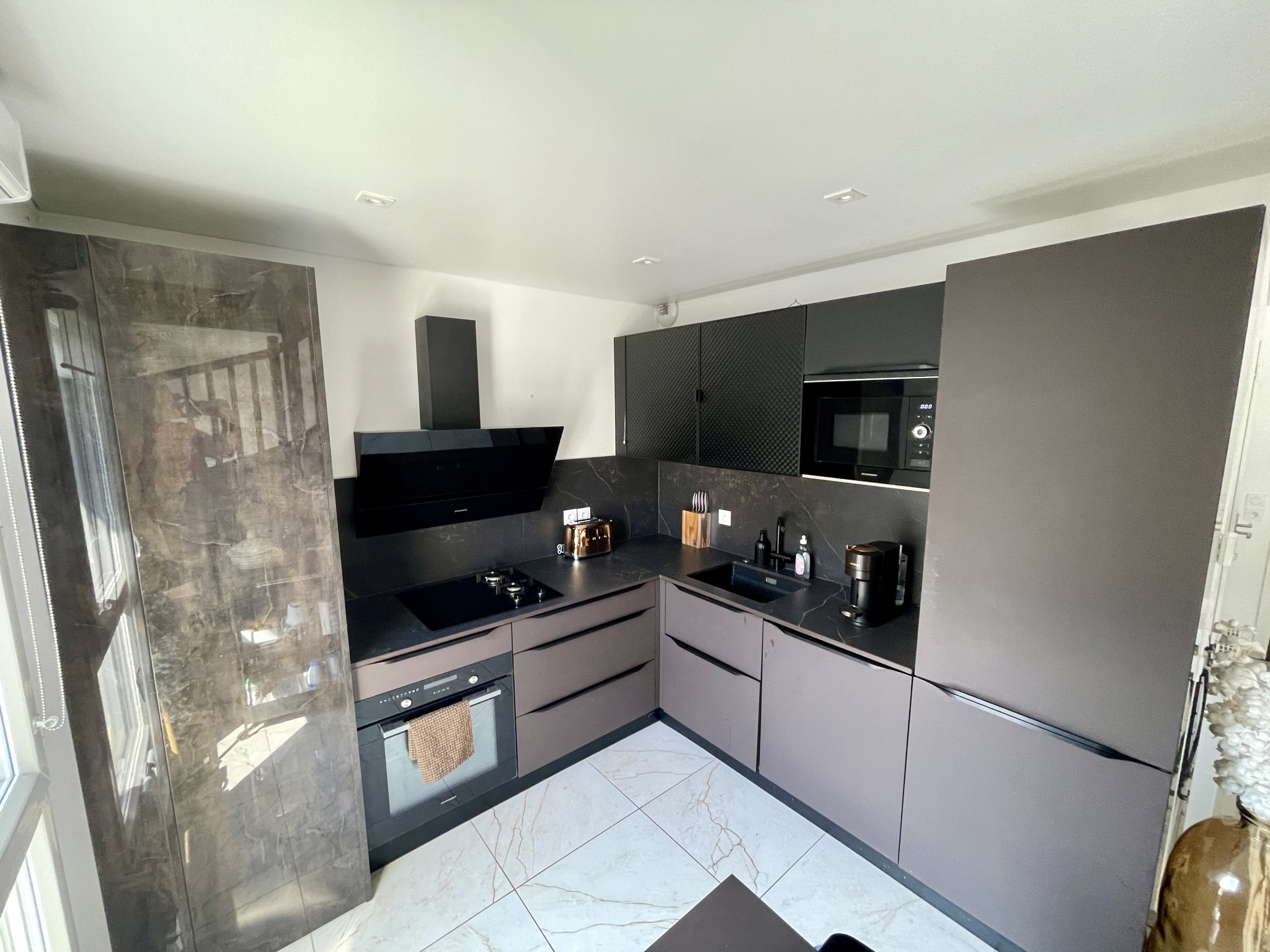 Appartement 3 pièces - 81 m² AYSE