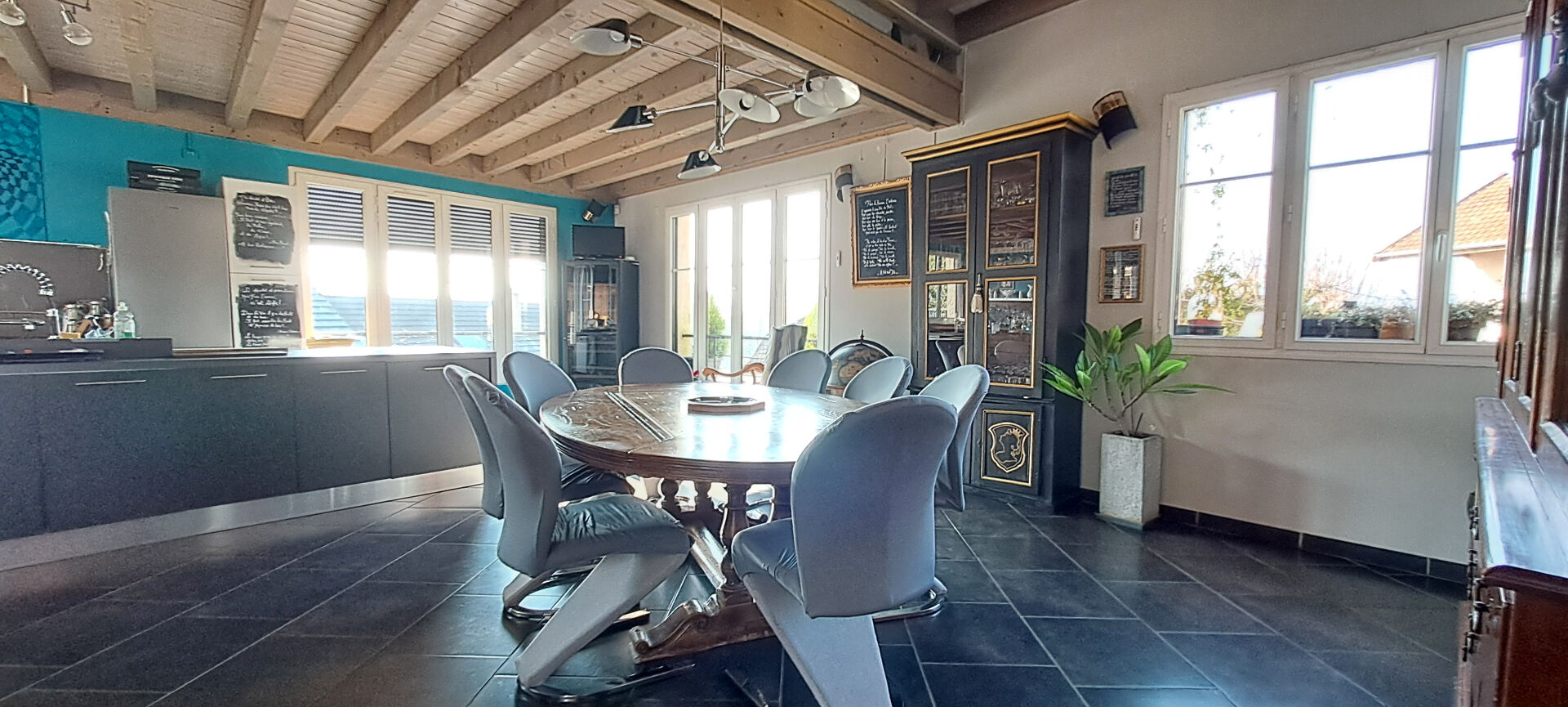Appartement 4 pièces - 162 m² 