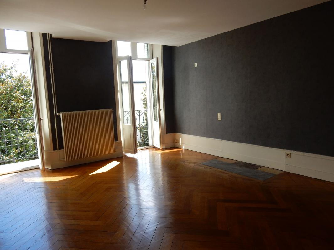 Appartement 3 pièces - 77 m² AIX LES BAINS
