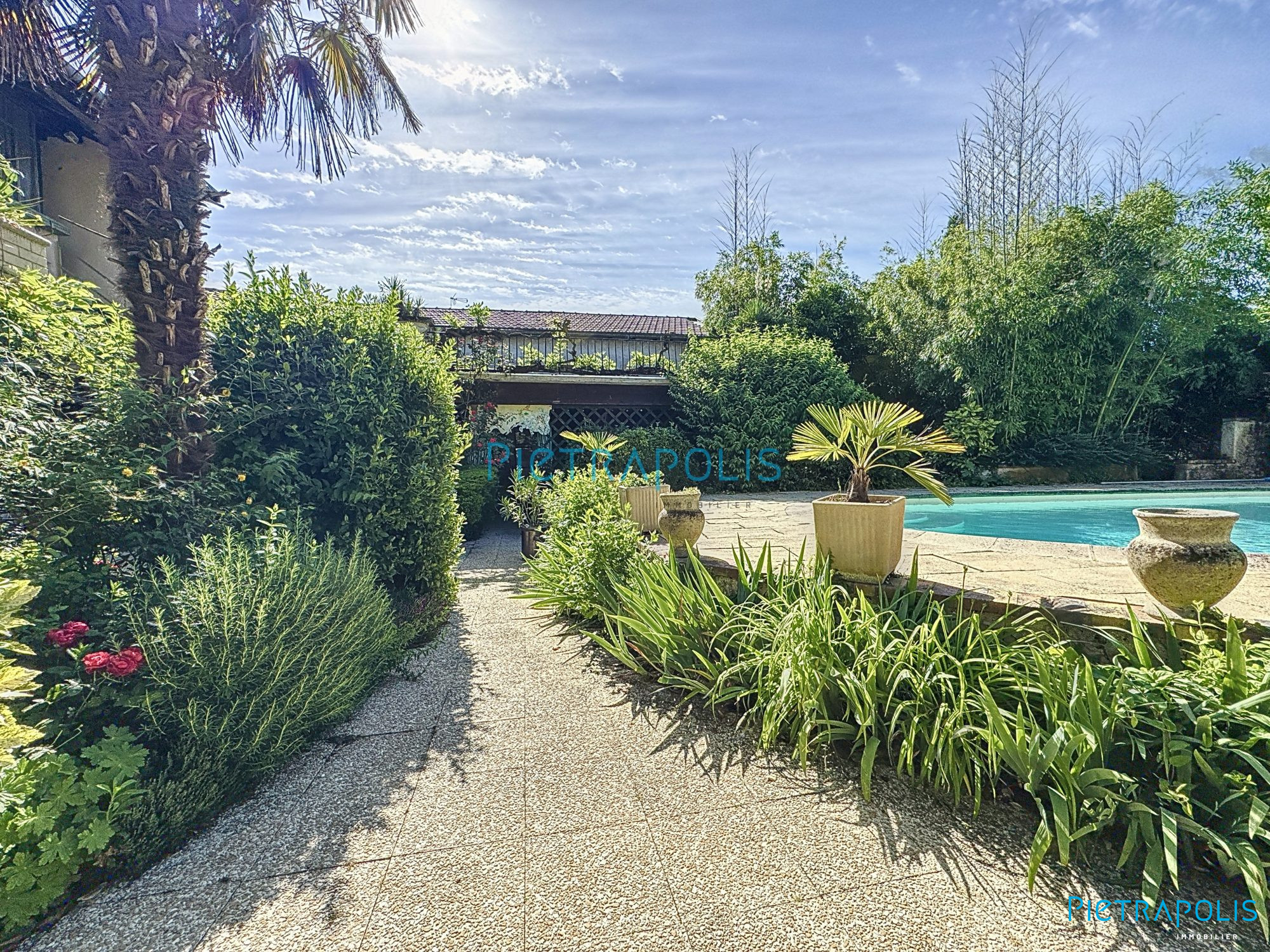 vente maison ST ETIENNE SUR CHALARONNE
