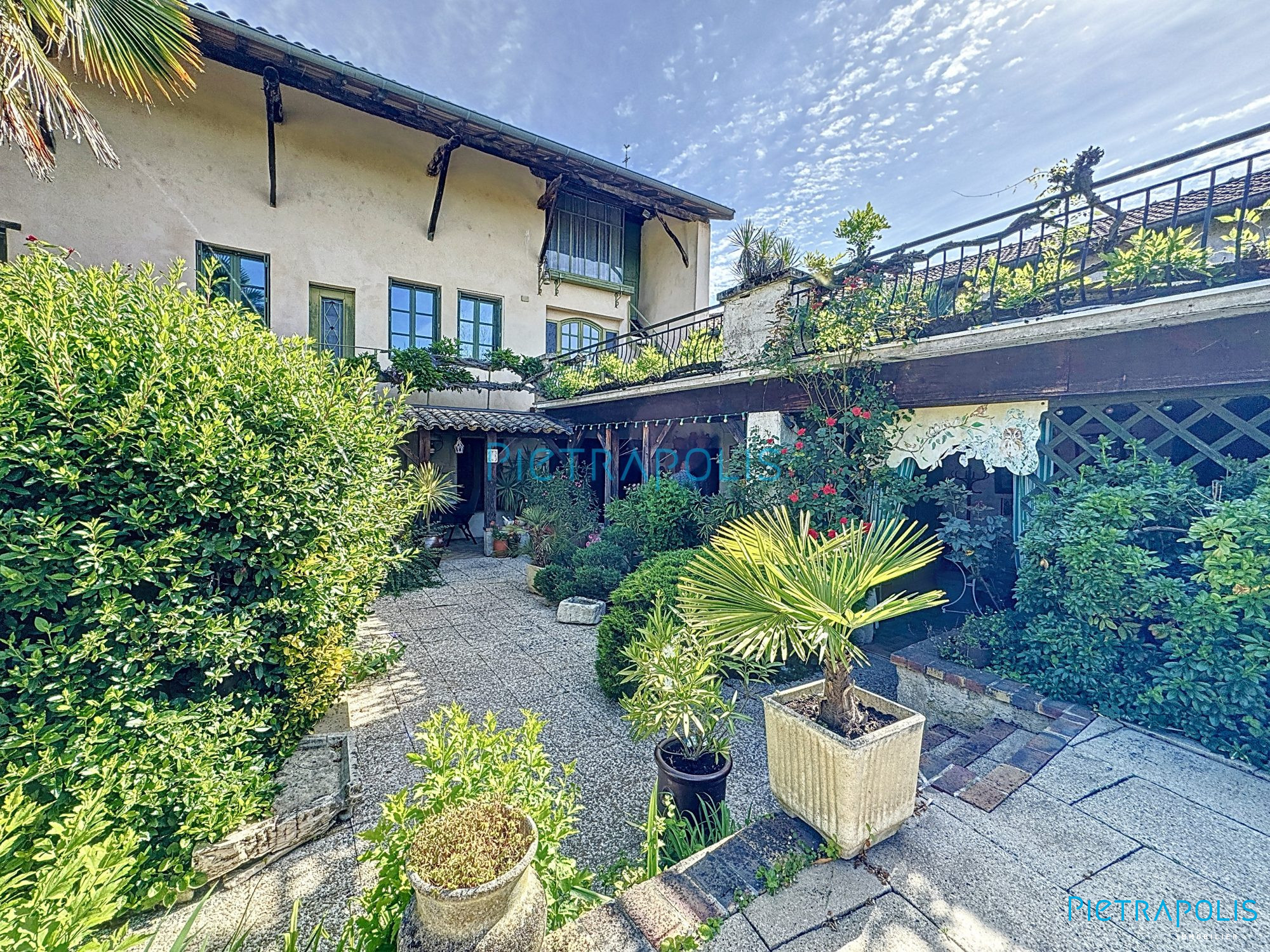 vente maison ST ETIENNE SUR CHALARONNE