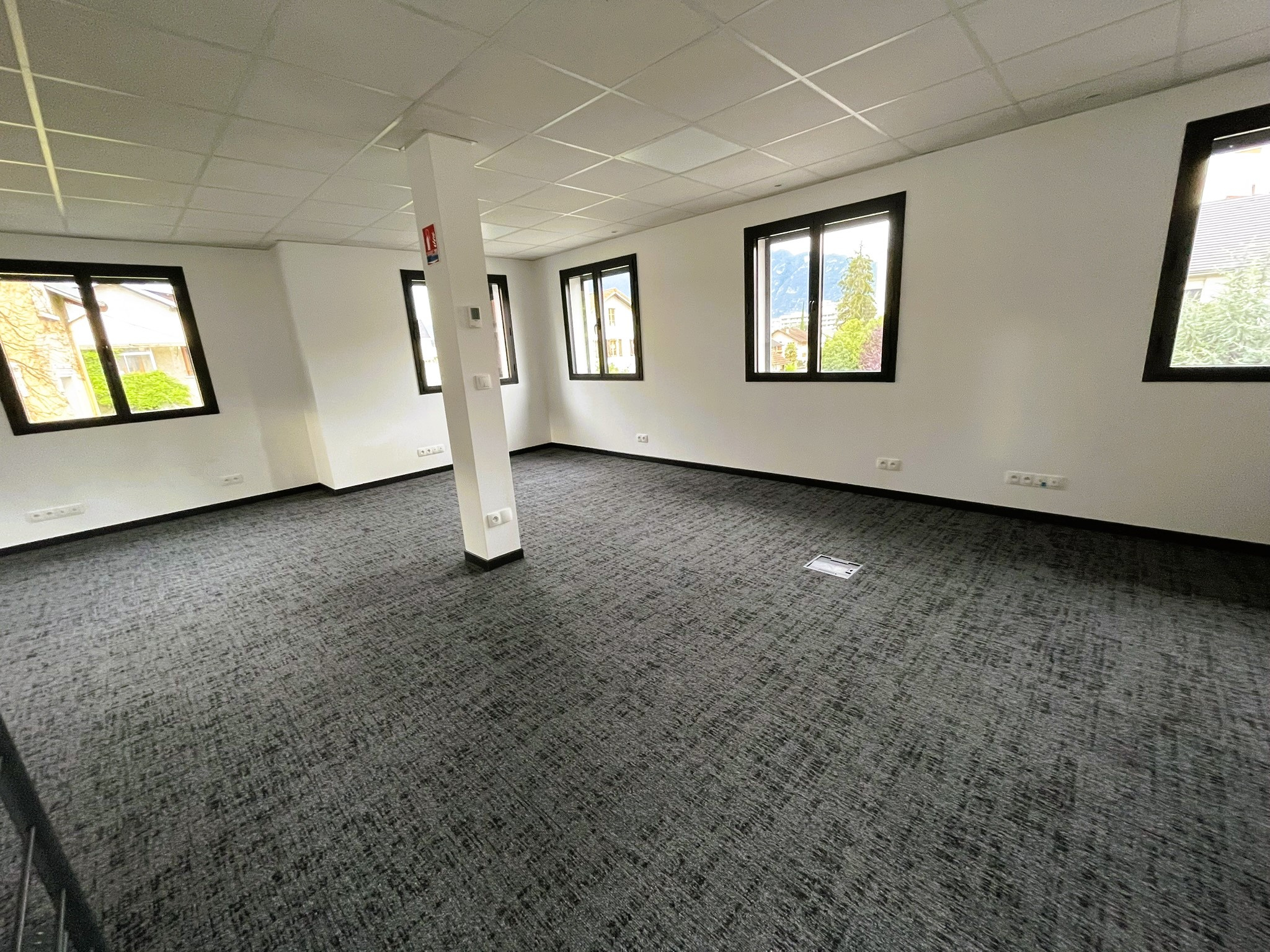 vente local-professionnel AIX LES BAINS