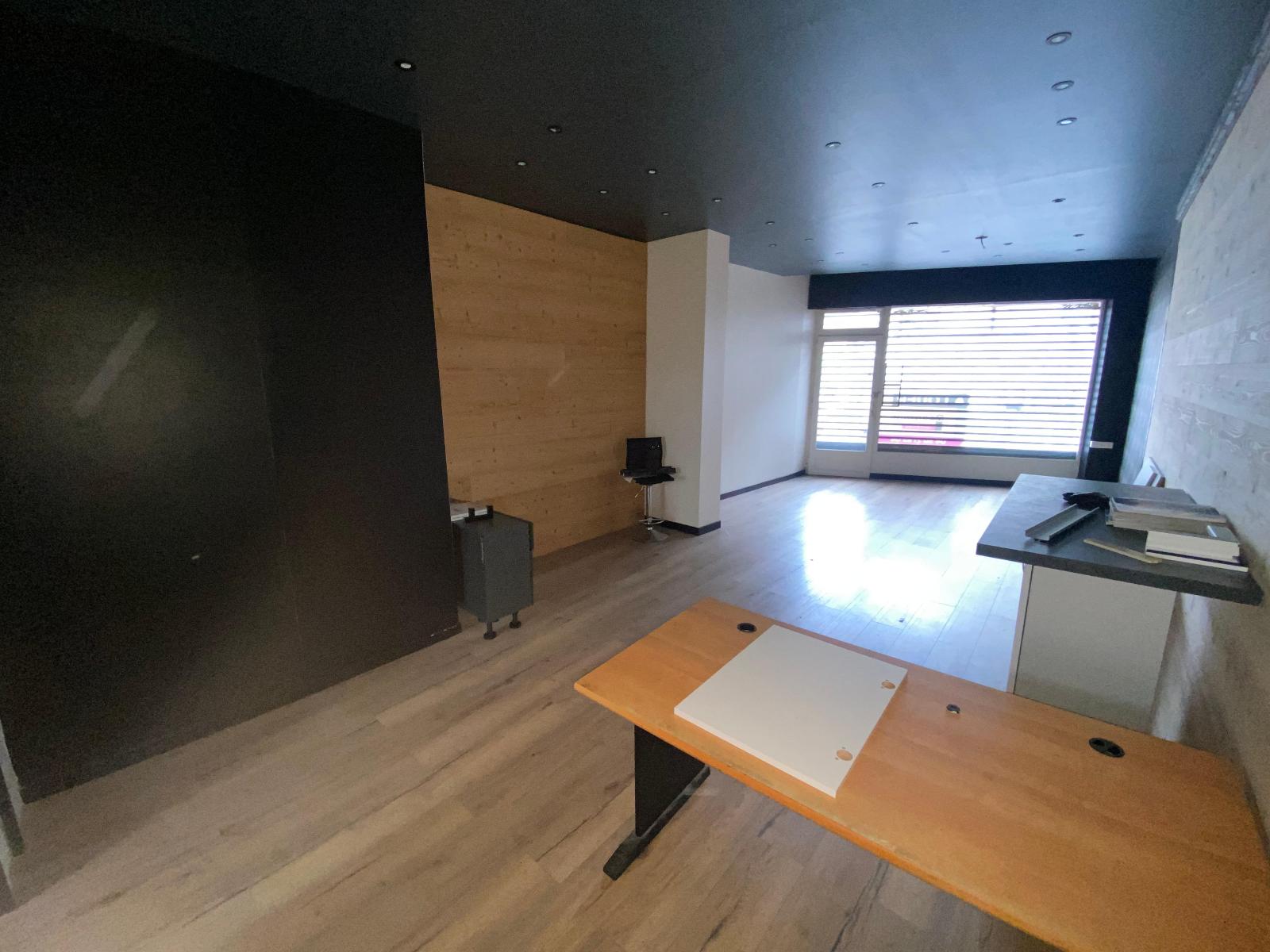 location local-commercial THONON LES BAINS