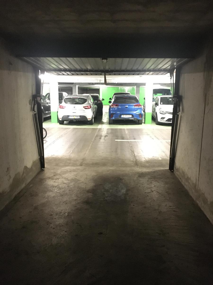 location parking THONON LES BAINS