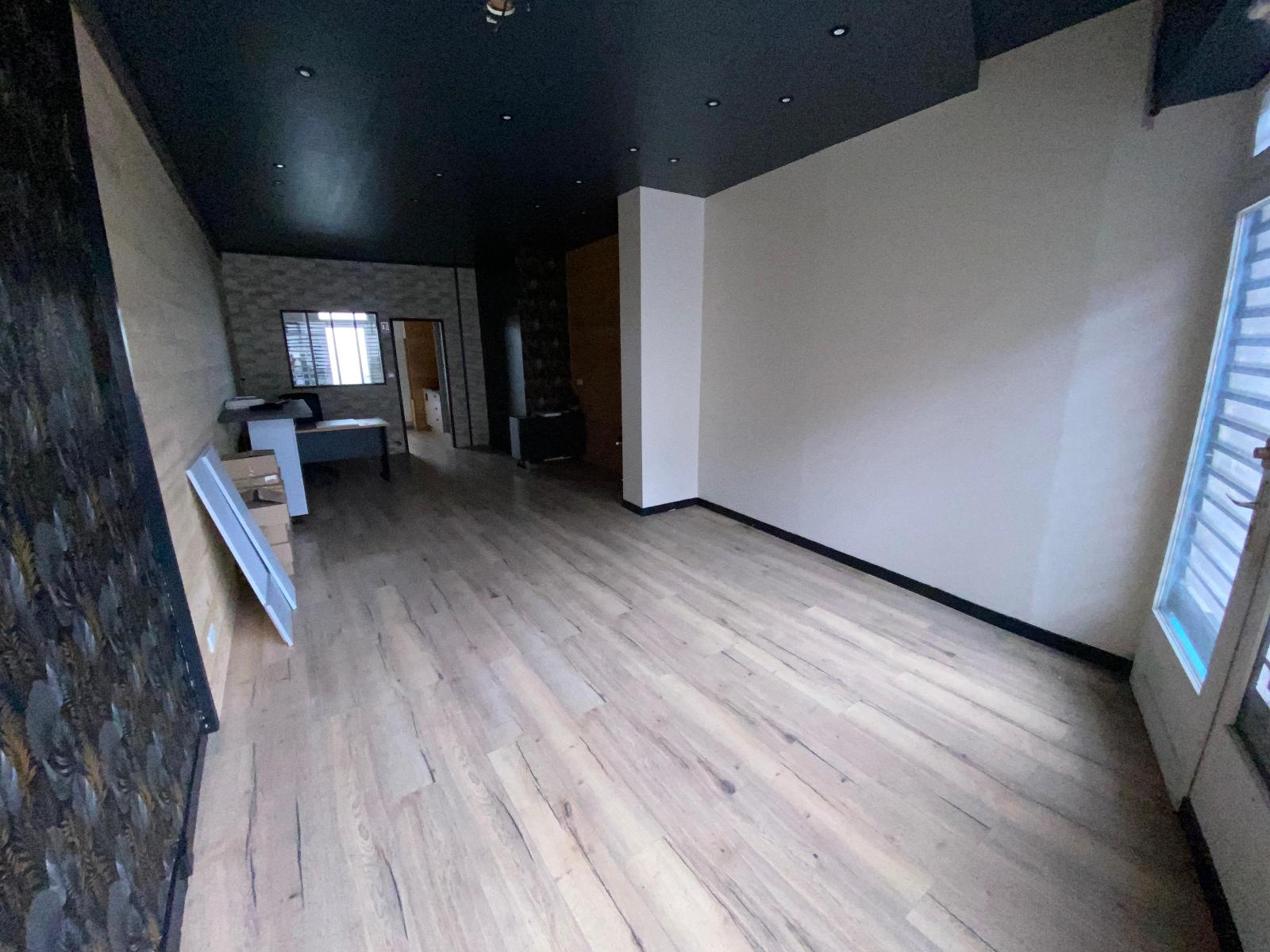 location local-commercial THONON LES BAINS