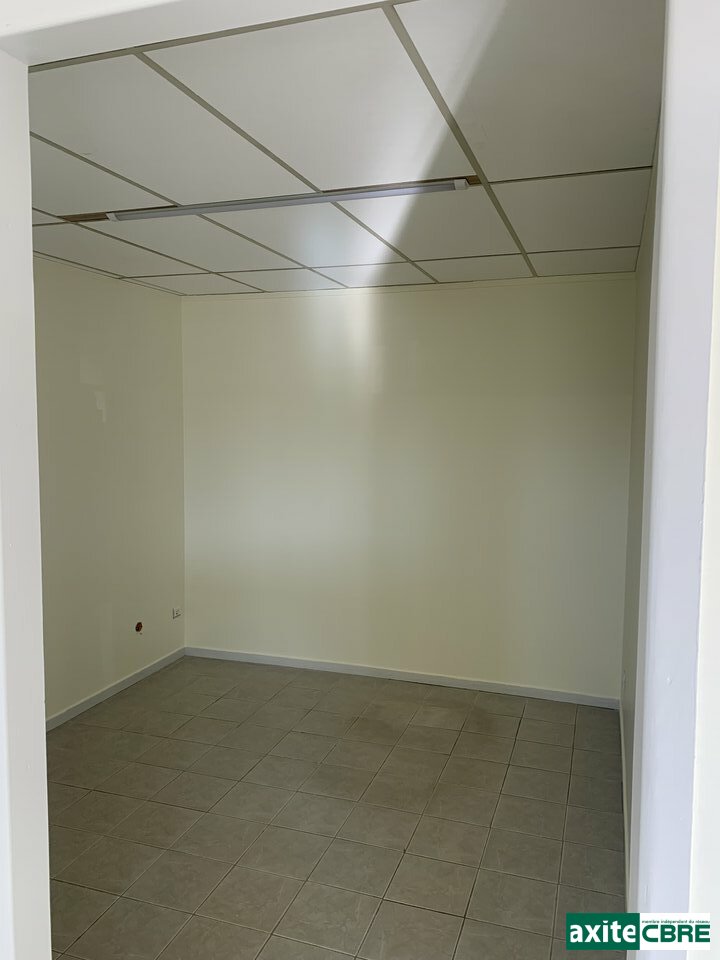 location local-professionnel LA RAVOIRE