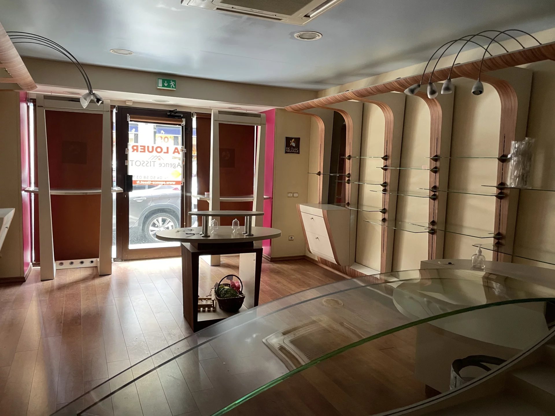 location local-commercial SALLANCHES
