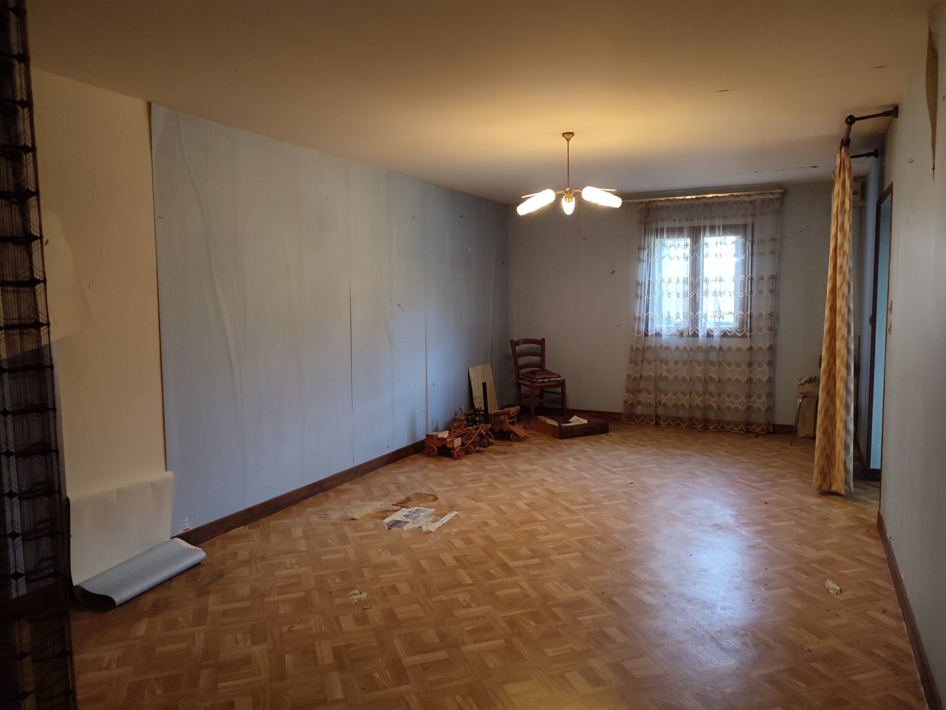 vente maison COURTES