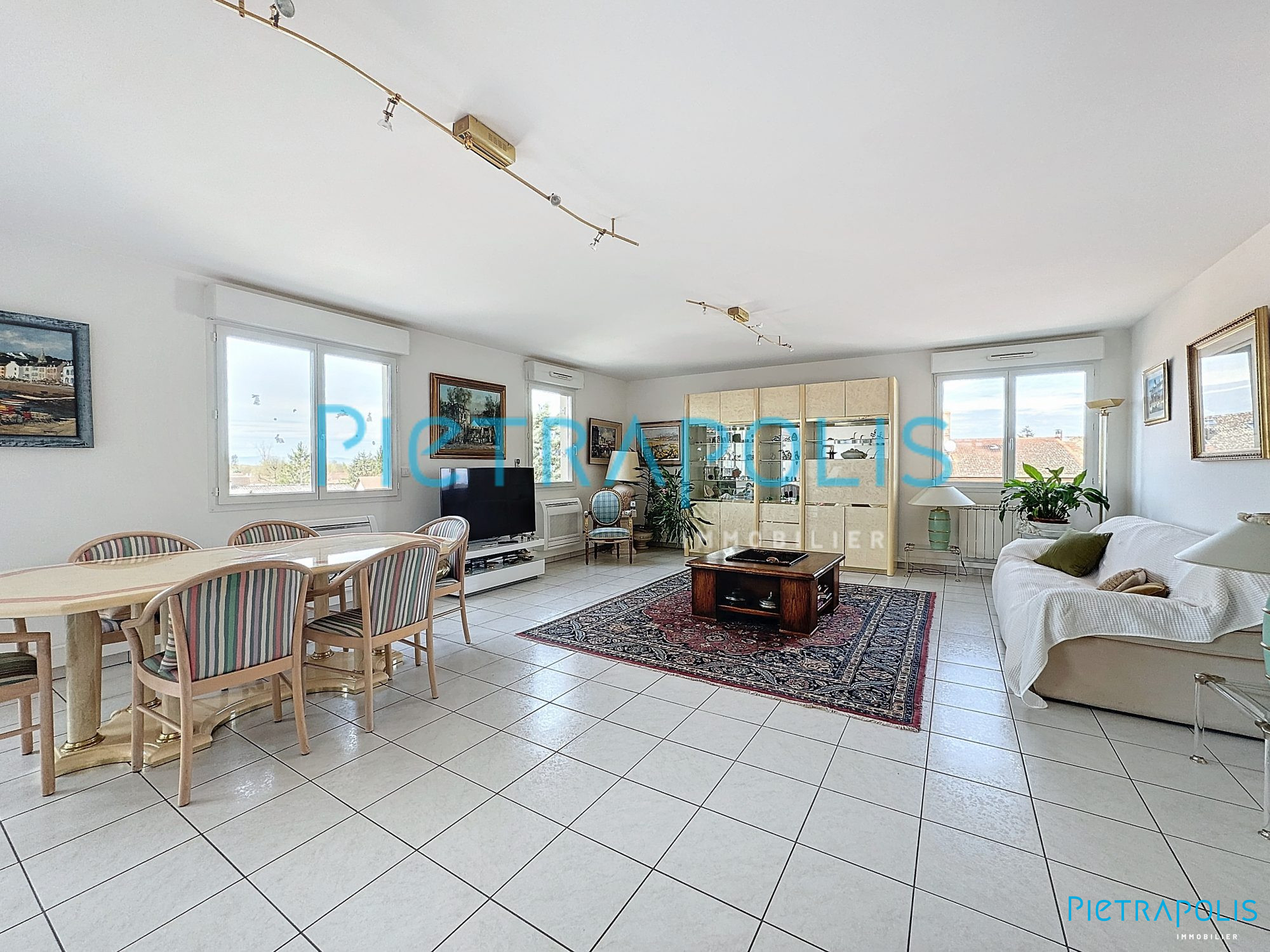 Appartement 4 pièces - 118 m² VONNAS