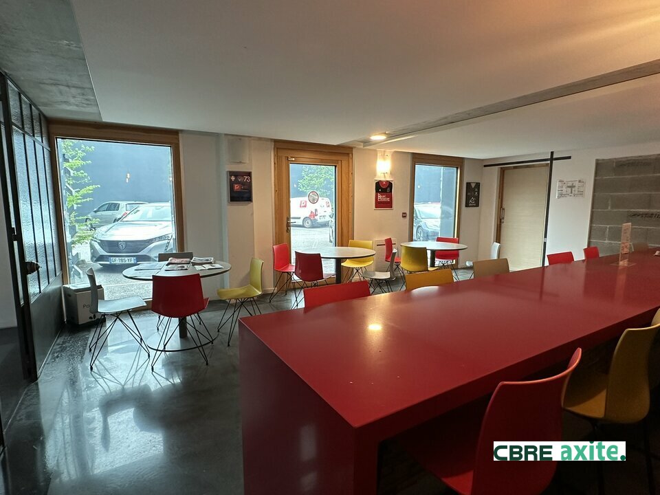 location local-professionnel MERY